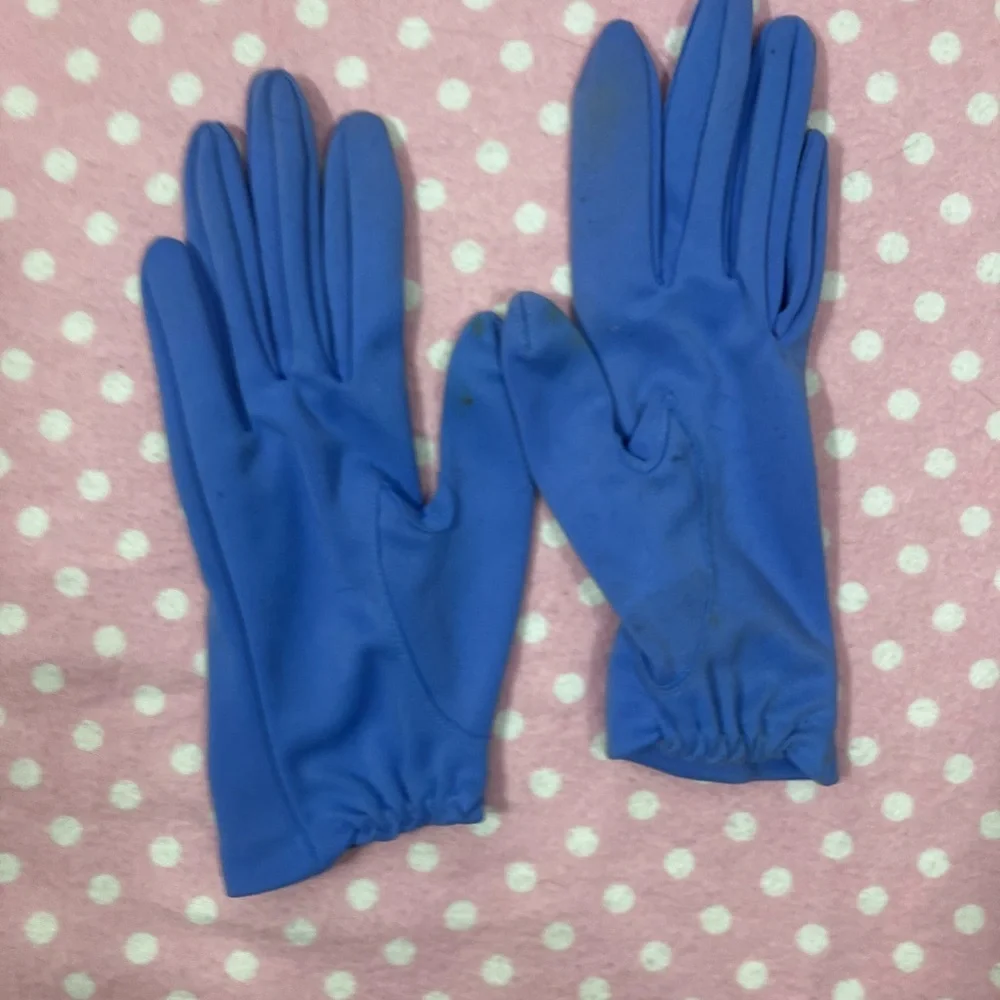 Vintage lavender gloves 1950’s